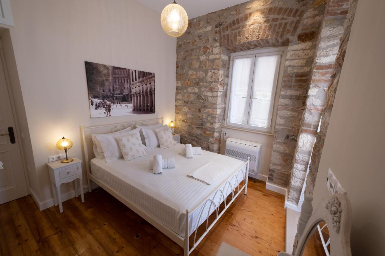 La Cantada - Renovated Apartment In Corfu Town Exterior photo